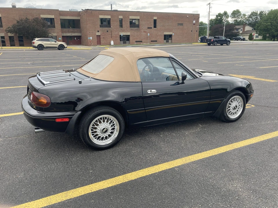 1992 Mazda NA MX-5 Miata - Image 21 of 31