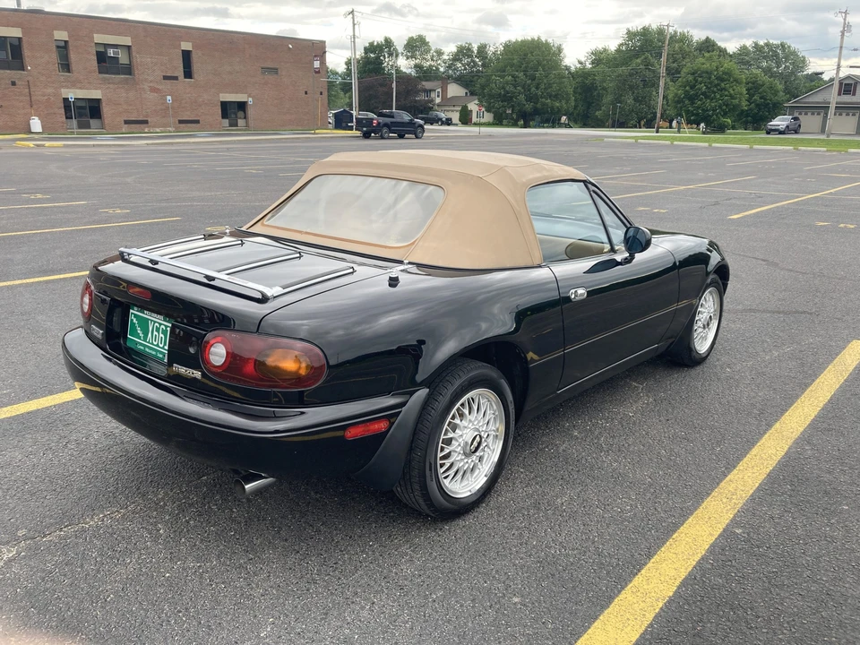 1992 Mazda NA MX-5 Miata - Image 18 of 31