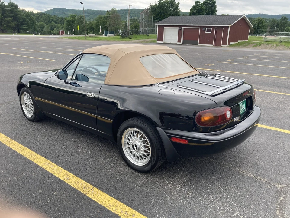 1992 Mazda NA MX-5 Miata - Image 9 of 31