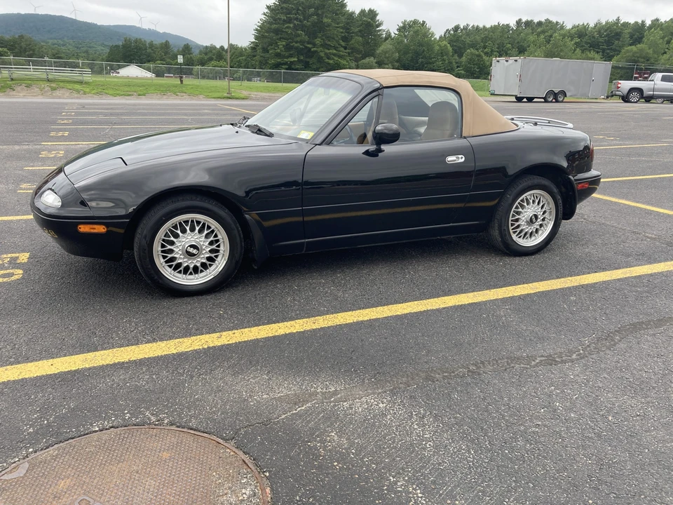 1992 Mazda NA MX-5 Miata - Image 6 of 31