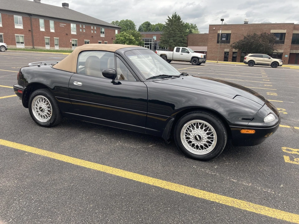1992 Mazda NA MX-5 Miata - Image 25 of 31