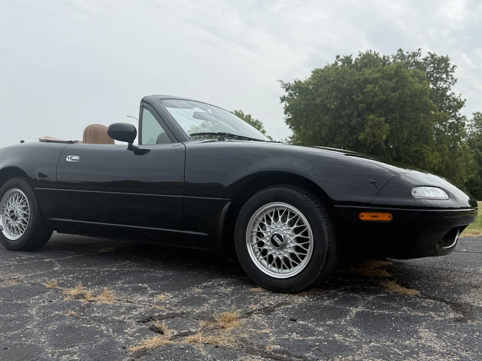 1992 Mazda NA MX-5 Miata - Image 5 of 31