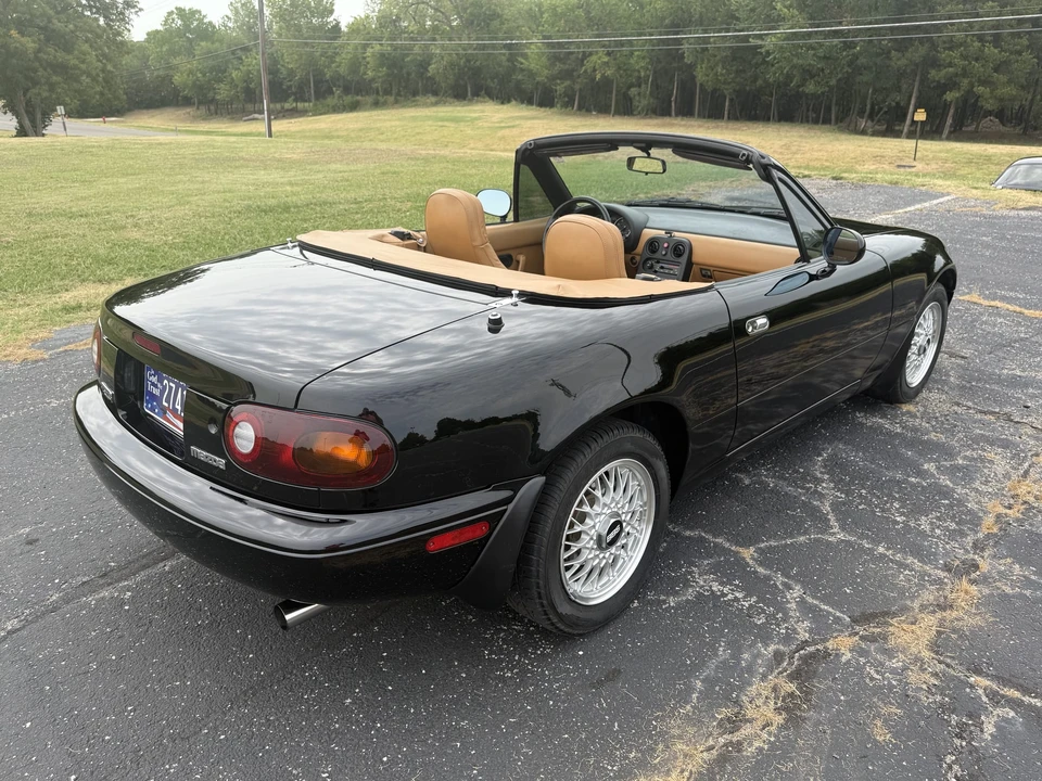 1992 Mazda NA MX-5 Miata - Image 9 of 31