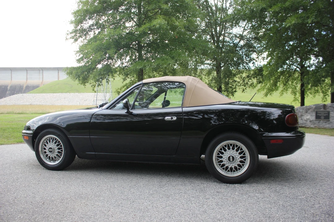 1992 Mazda NA MX-5 Miata - Image 19 of 31