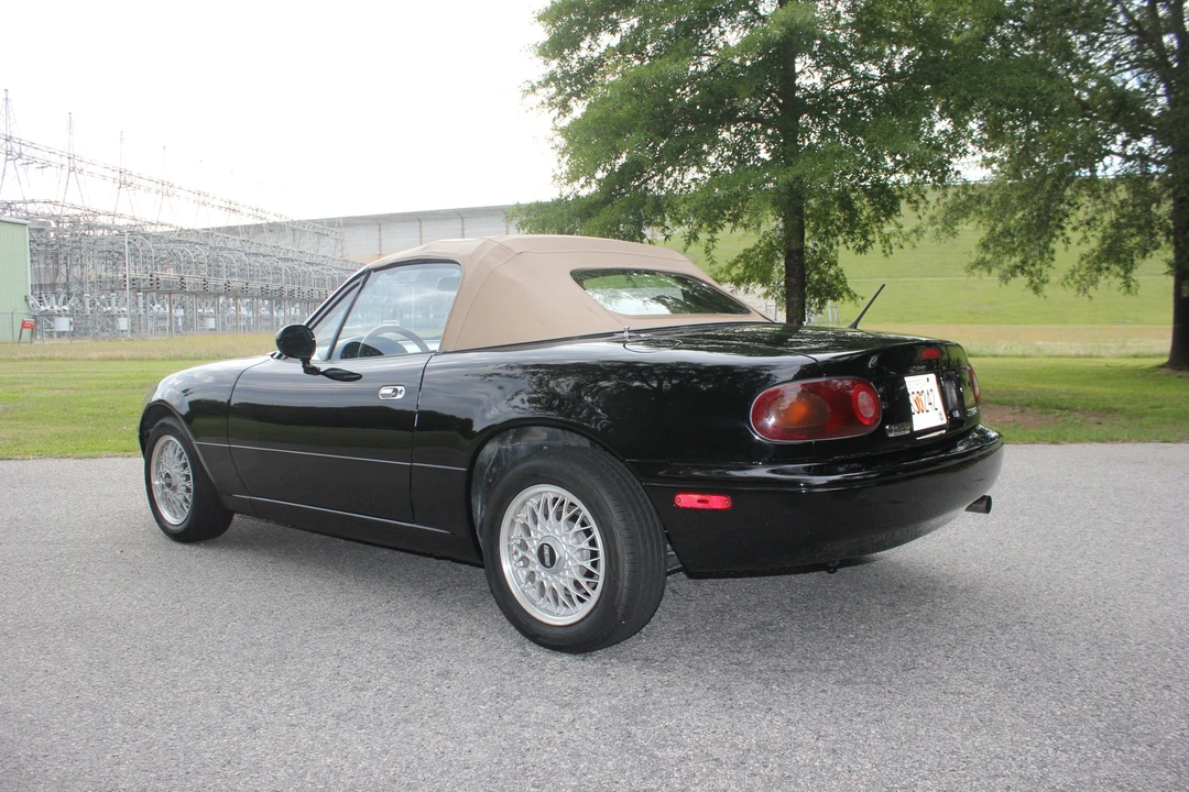 1992 Mazda NA MX-5 Miata - Image 21 of 31