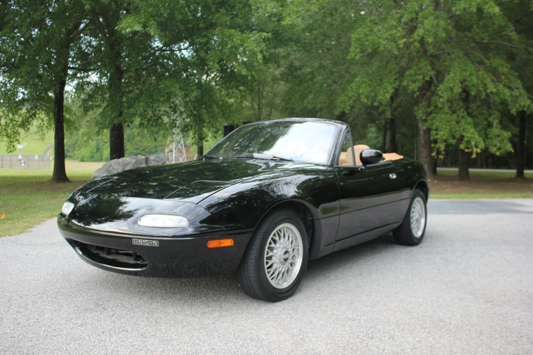 1992 Mazda NA MX-5 Miata - Image 2 of 31