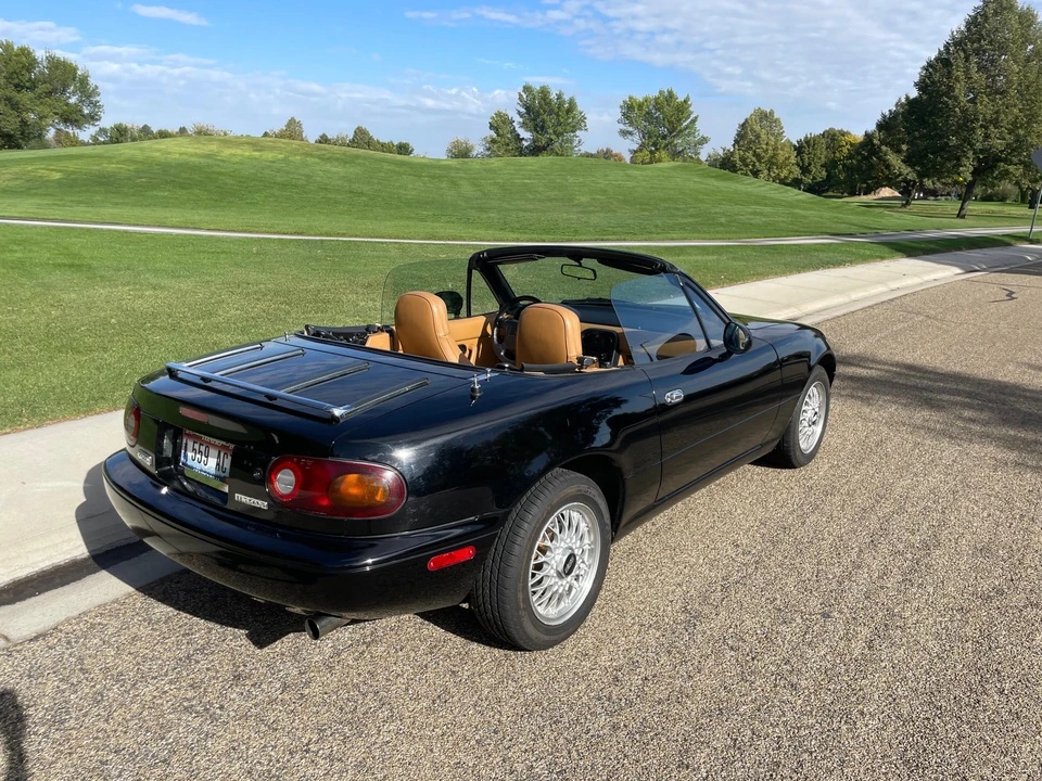1992 Mazda NA MX-5 Miata - Image 9 of 31