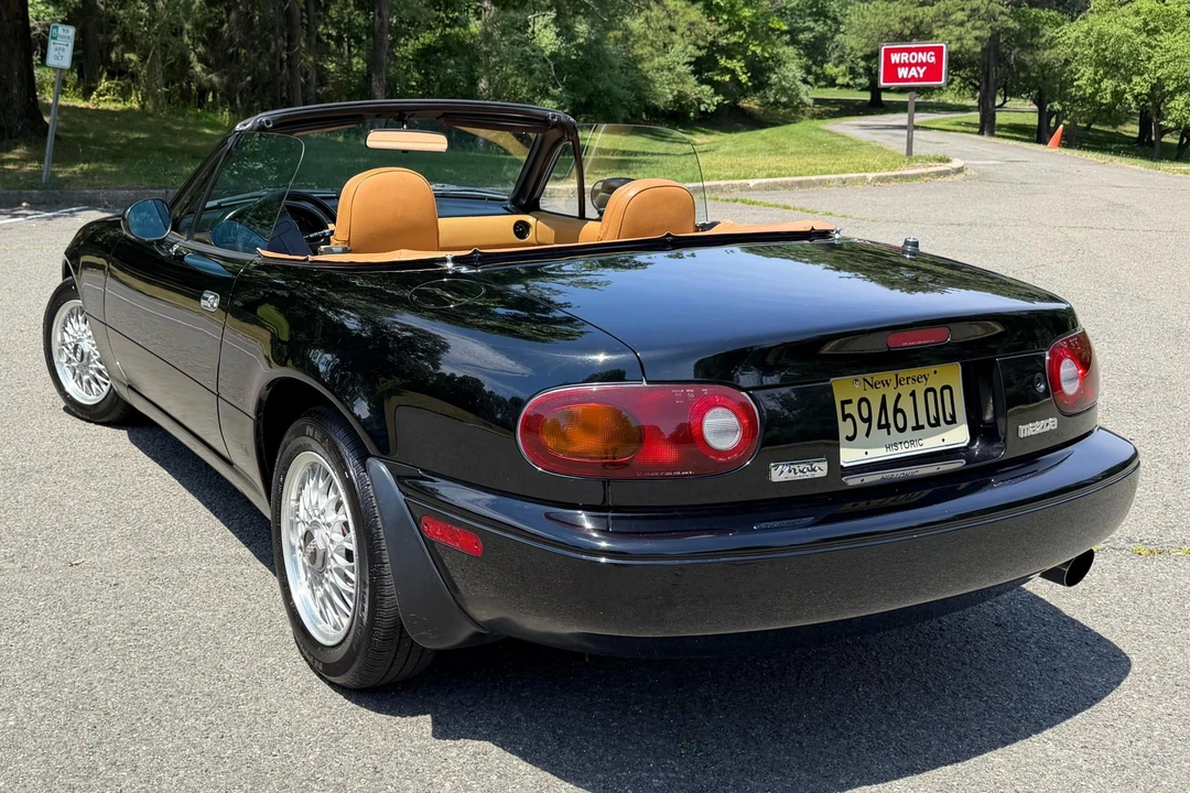 1992 Mazda NA MX-5 Miata - Image 4 of 31