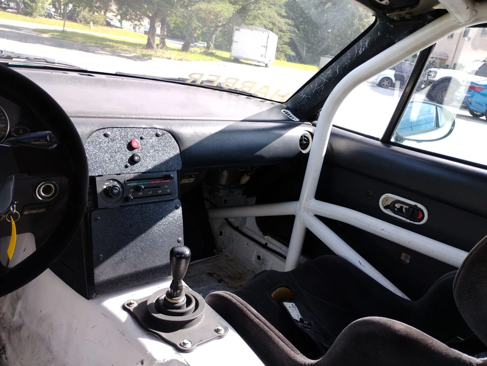 1992 Mazda NA MX-5 Miata - Image 27 of 31