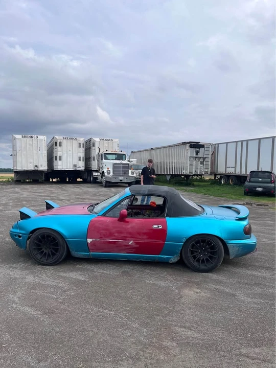 1992 Mazda NA MX-5 Miata - Image 9 of 10
