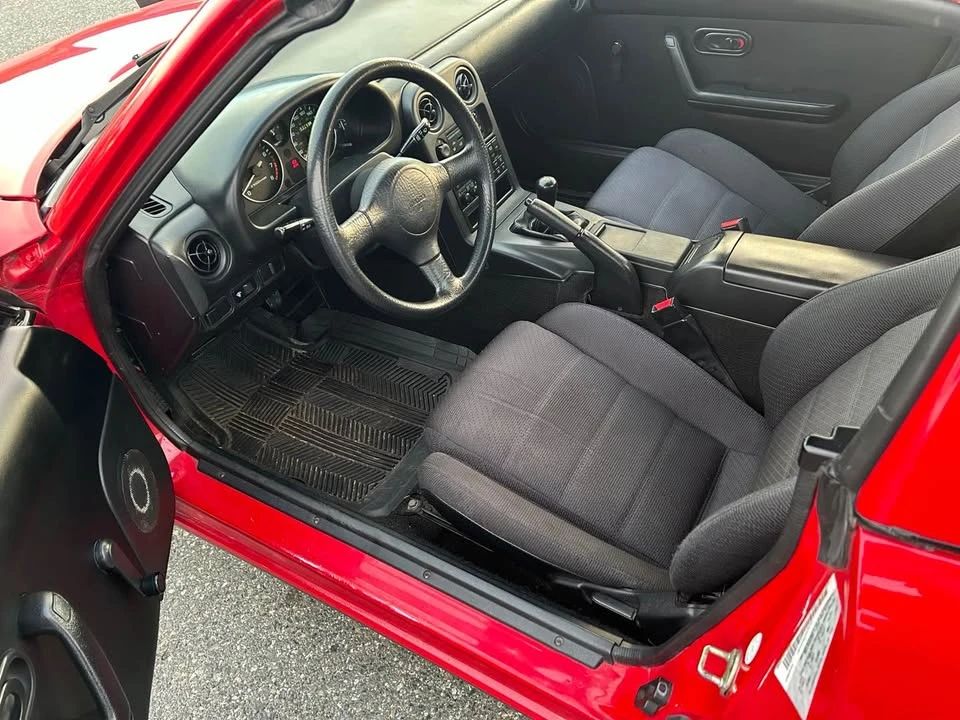 1992 Mazda NA MX-5 Miata - Image 4 of 15