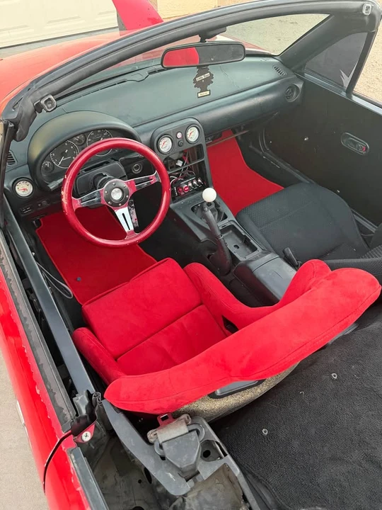 1992 Mazda NA MX-5 Miata - Image 5 of 11