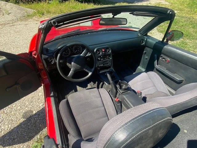 1992 Mazda NA MX-5 Miata - Image 5 of 13