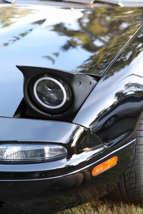 1992 Mazda NA MX-5 Miata - Image 11 of 12
