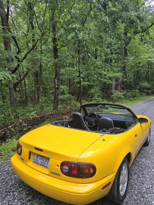 1992 Mazda NA MX-5 Miata - Image 5 of 13