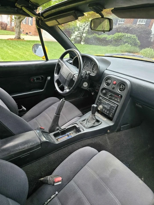 1992 Mazda NA MX-5 Miata - Image 11 of 13