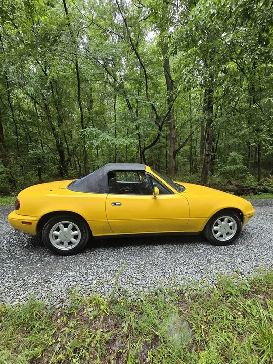 1992 Mazda NA MX-5 Miata - Image 9 of 13