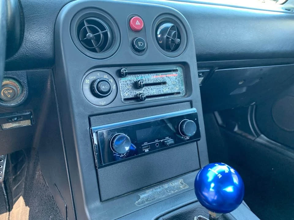 1992 Mazda NA MX-5 Miata - Image 14 of 17