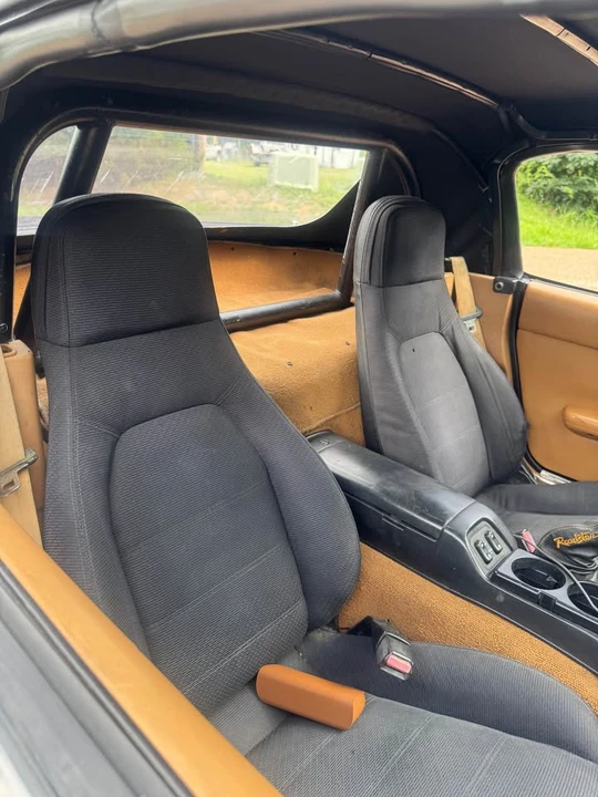 1992 Mazda NA MX-5 Miata - Image 9 of 15