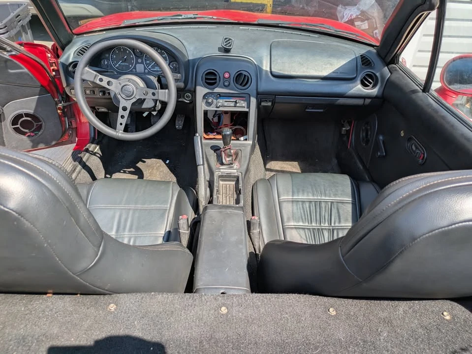 1992 Mazda NA MX-5 Miata - Image 2 of 3
