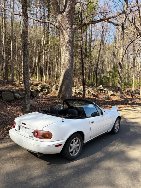 1992 Mazda NA MX-5 Miata - Image 5 of 6