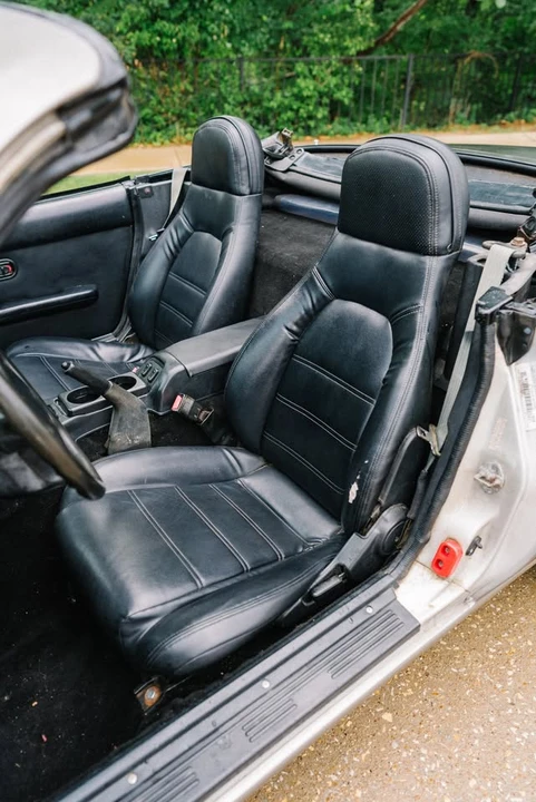 1992 Mazda NA MX-5 Miata - Image 14 of 19