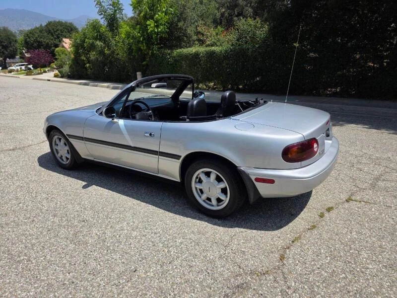 1992 Mazda NA MX-5 Miata - Image 11 of 16