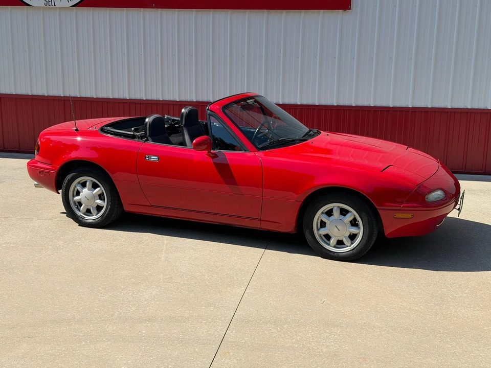 1992 Mazda NA MX-5 Miata - Image 9 of 31