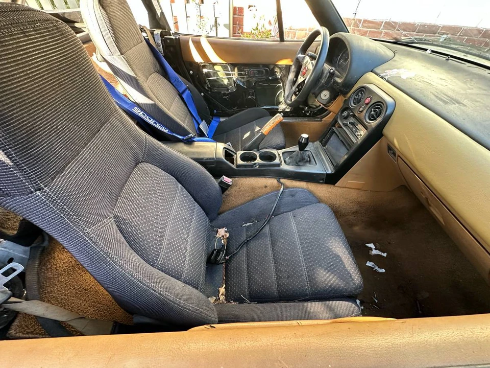 1992 Mazda NA MX-5 Miata - Image 10 of 16
