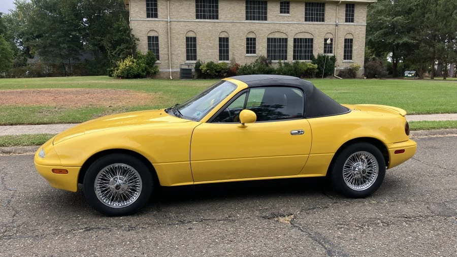 1992 Mazda NA MX-5 Miata - Image 2 of 6