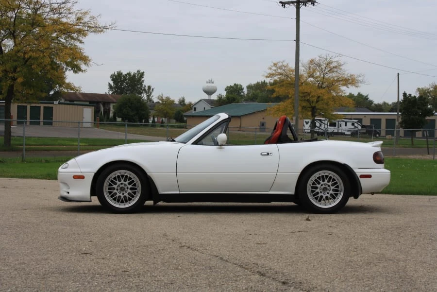 1992 Mazda NA MX-5 Miata - Image 2 of 12