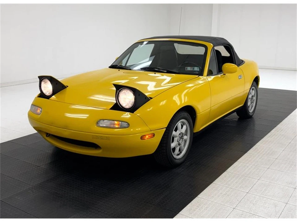 1992 Mazda NA MX-5 Miata - Image 2 of 31
