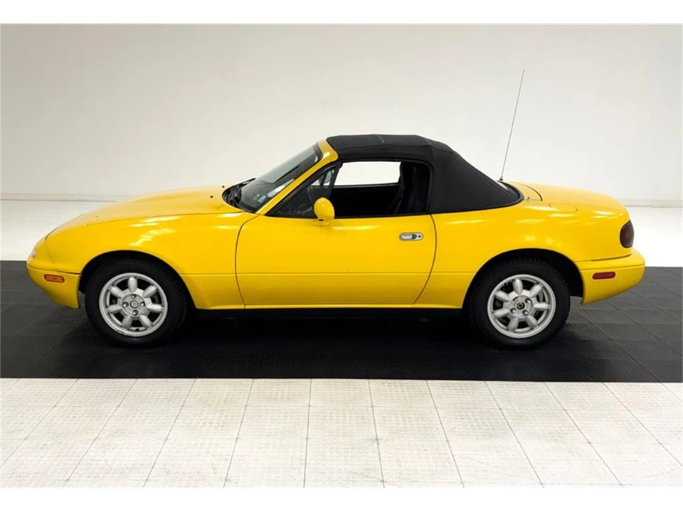 1992 Mazda NA MX-5 Miata - Image 4 of 31