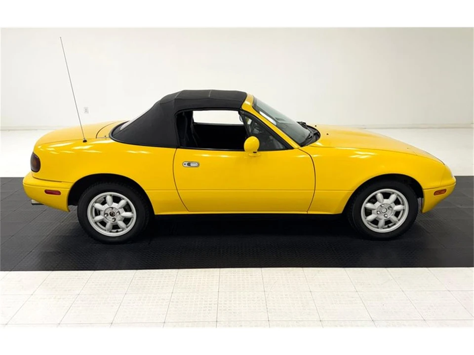 1992 Mazda NA MX-5 Miata - Image 10 of 31