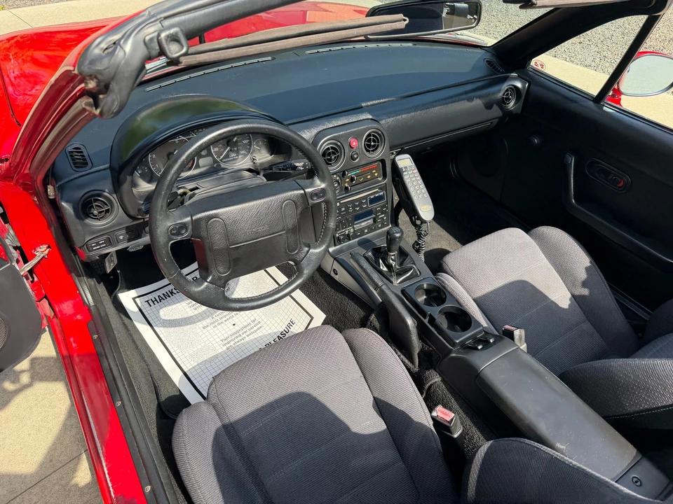 1992 Mazda NA MX-5 Miata - Image 26 of 31