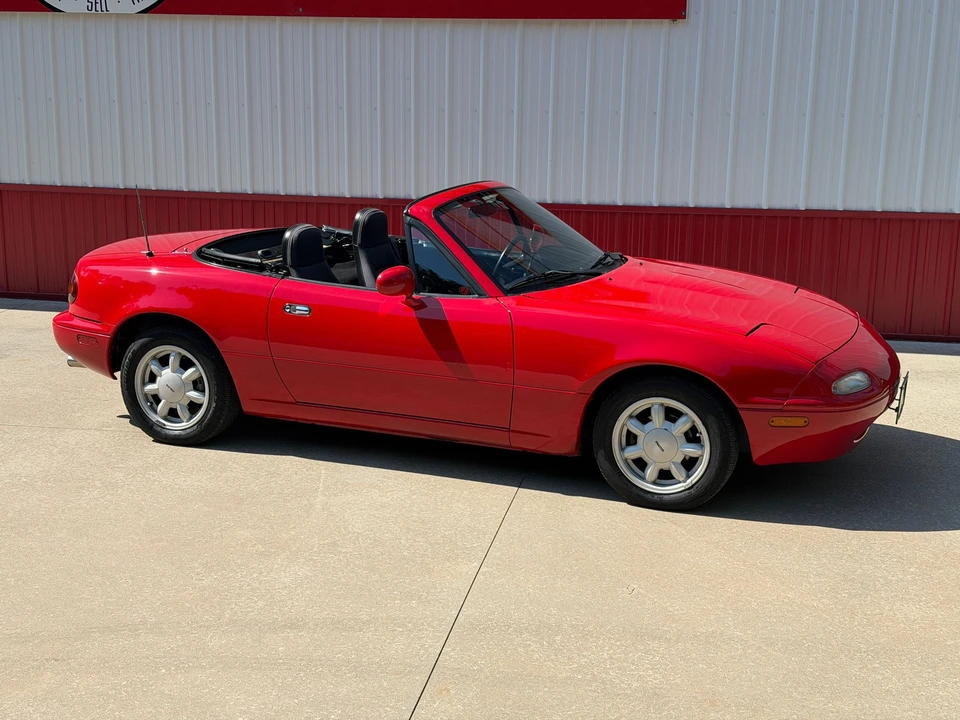 1992 Mazda NA MX-5 Miata - Image 9 of 31