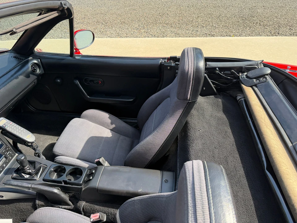 1992 Mazda NA MX-5 Miata - Image 27 of 31
