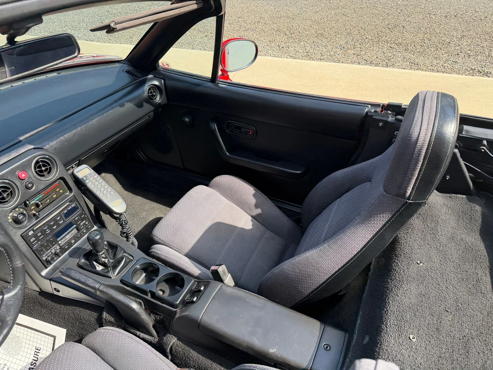 1992 Mazda NA MX-5 Miata - Image 24 of 31