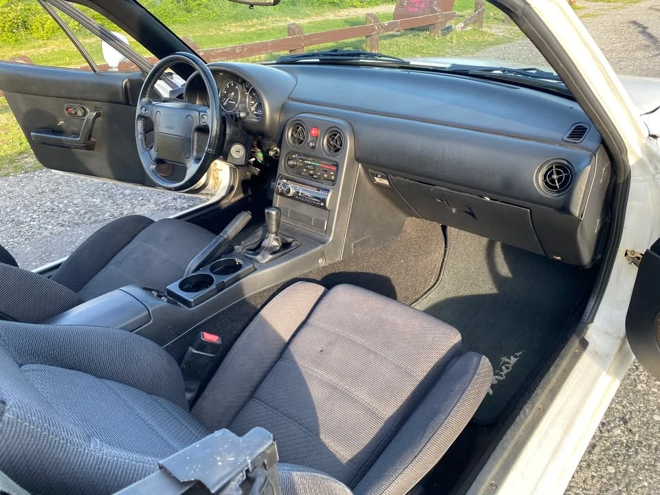 1992 Mazda NA MX-5 Miata - Image 6 of 14