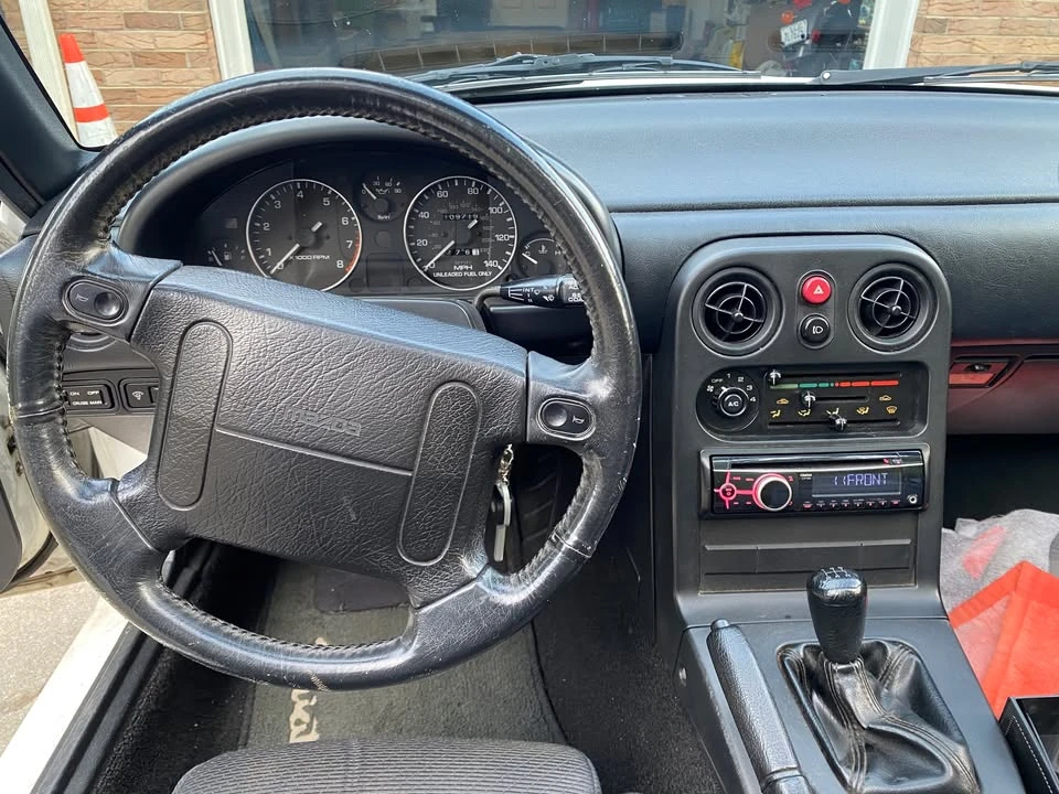 1992 Mazda NA MX-5 Miata - Image 7 of 14
