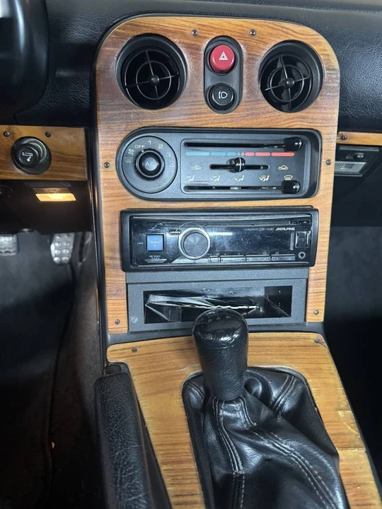 1992 Mazda NA MX-5 Miata - Image 9 of 12