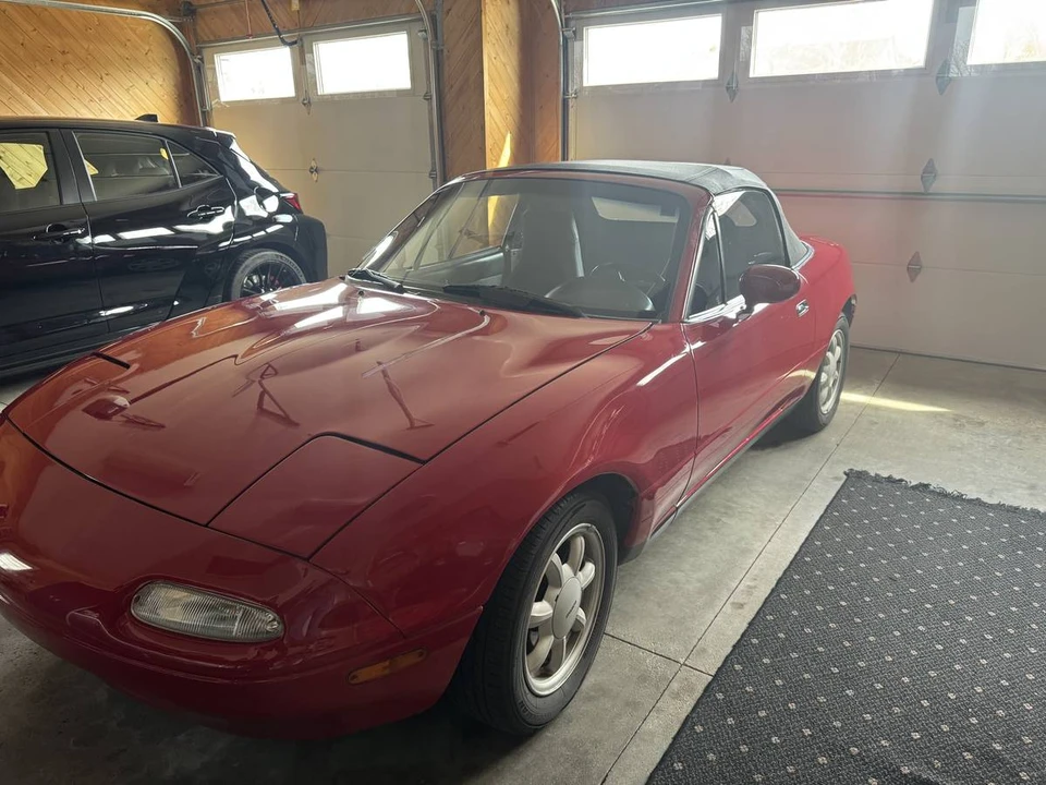 1992 Mazda NA MX-5 Miata - Image 2 of 12