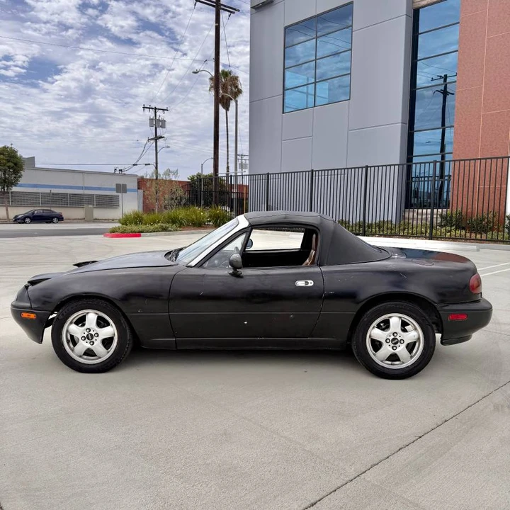 1992 Mazda NA MX-5 Miata - Image 8 of 19