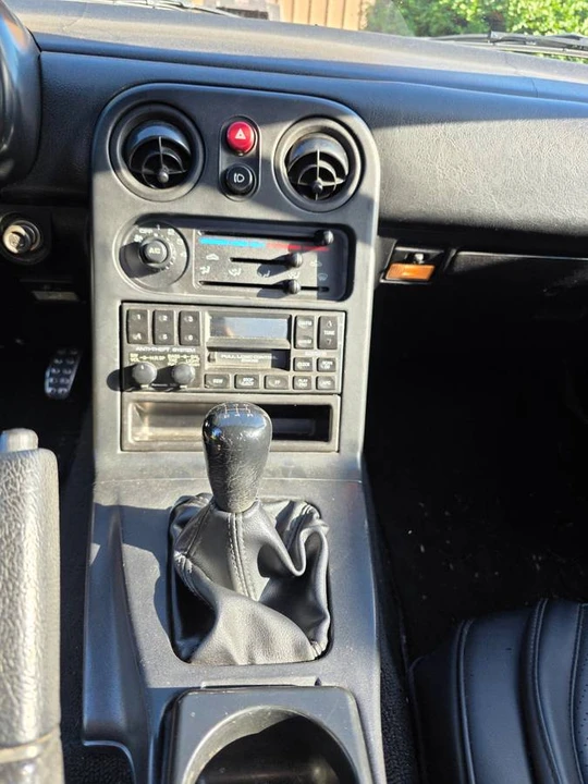 1992 Mazda NA MX-5 Miata - Image 11 of 14