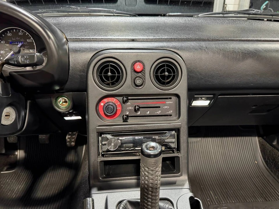 1992 Mazda NA MX-5 Miata - Image 15 of 15