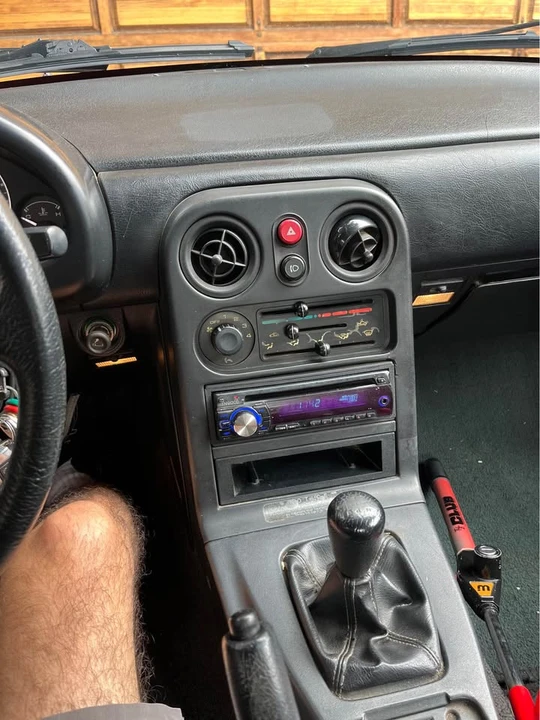 1992 Mazda NA MX-5 Miata - Image 4 of 19