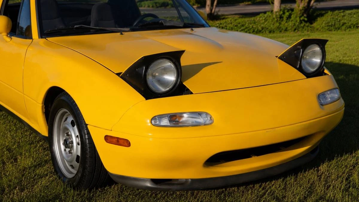 1992 Mazda NA MX-5 Miata - Image 11 of 14