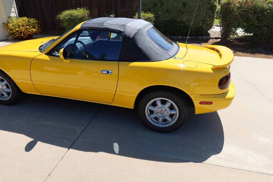 1992 Mazda NA MX-5 Miata - Image 5 of 19