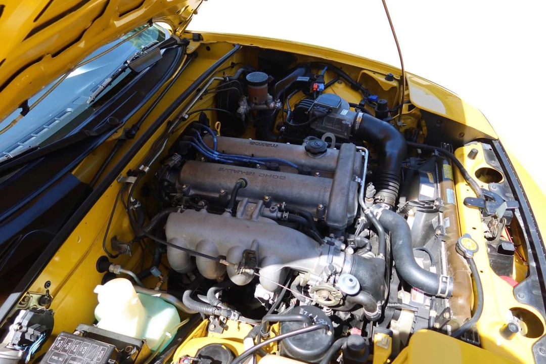 1992 Mazda NA MX-5 Miata - Image 18 of 19
