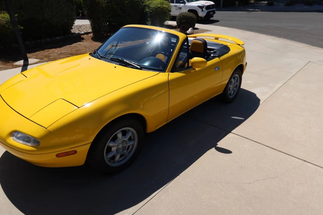 1992 Mazda NA MX-5 Miata - Image 15 of 19